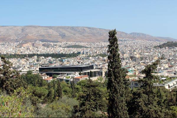 [월간산]아테네 외곽을 둘러싸고 있는 11개의 언덕과 산은 전부 평평한 토체의 산의 형체를 띤다.