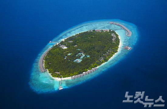 한 섬에 하나의 리조트로 이뤄진 몰디브는 섬을 통째로 빌리는 기분이 든다 (사진=웹투어 제공)