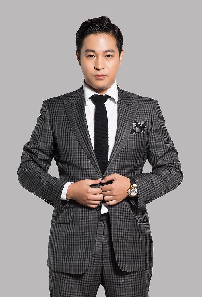 ‘청담동 주식 부자’로 알려진 이희진 씨가 5일 자본시장법 위반 혐의로 긴급체포돼 검찰 조사를 받으면서 그가 과거 케이블 방송과 종합편성채널에 출연해 한 발언이 다시 입질에 올랐다. 사진 미라클 인베스트먼트 제공