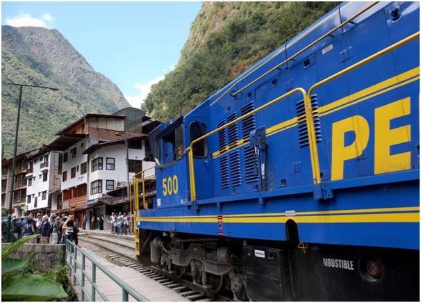 내로라하는 전 세계 체인점도 아구아스 칼리엔테스를 점령하지 못한 건 반가운 일. 우르밤바 강물 소리와 새 소리가 영민하게 잠을 깨운다.