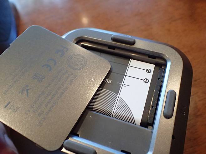 슈피겐 블루투스 스피커 R12S