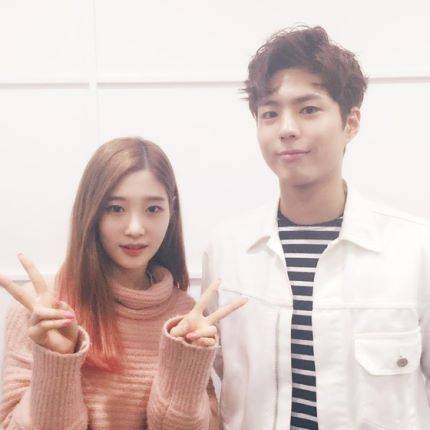 박보검, 김유정도 질투할 커플 셀카? 사진=온라인 커뮤니티