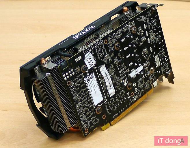 조텍 지포스 GTX 1060 AMP! Edition