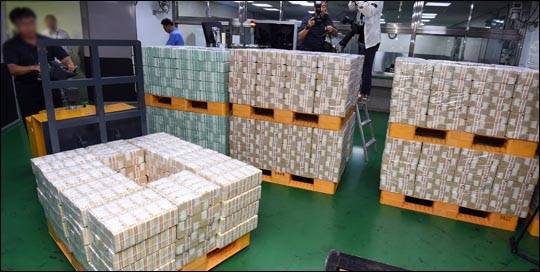 우리나라에서 연봉이 가장 높은 직업은 기업 고위 임원이며 가장 낮은 직업은 연극·뮤지컬 배우인 것으로 조사됐다. (자료사진)ⓒ데일리안