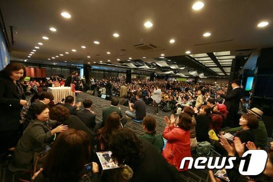 이재명 시장 토크콘서트 모습© News1