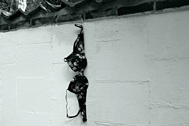 노브라는 왜 잘못일까 - ‘당연하다’고 생각했던 행동이 ‘당연하지 않을 수도’ 있다는 생각이 들었다.