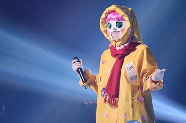 &amp;lt;복면가왕&amp;gt; 우비소녀 정체는 박진주. 사진 박서준 인스타그램