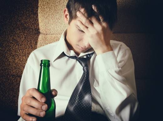 스트레스 술 (사진=포토리아)