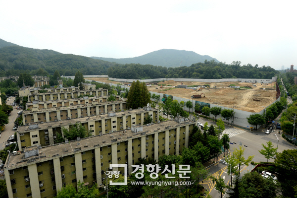 강남 재건축 열풍의 핵심 개포주공 3단지.  이석우 기자 foto0307@kyunghyang.com