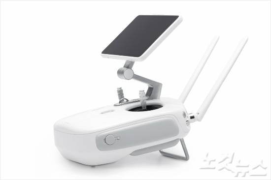 팬텀 4 Pro 조종기