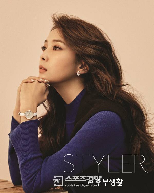 배우 오윤아 화보. 사진 스타일러