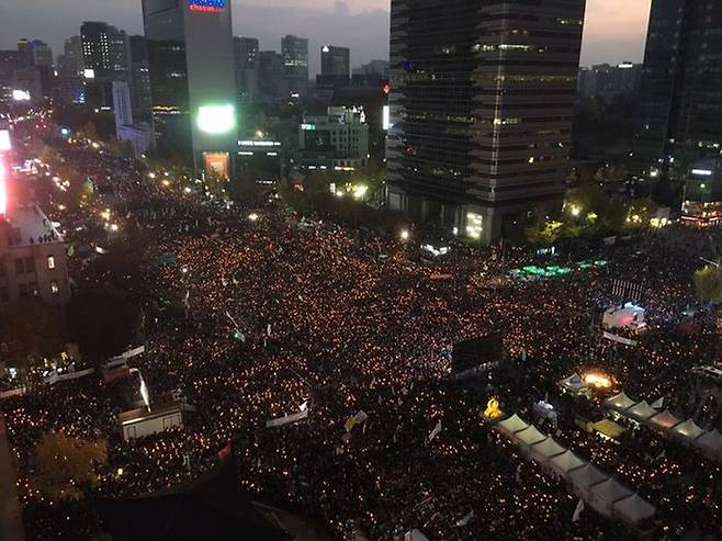 지난달 130만 명 광화문 촛불 집회(전국 160만 추정)