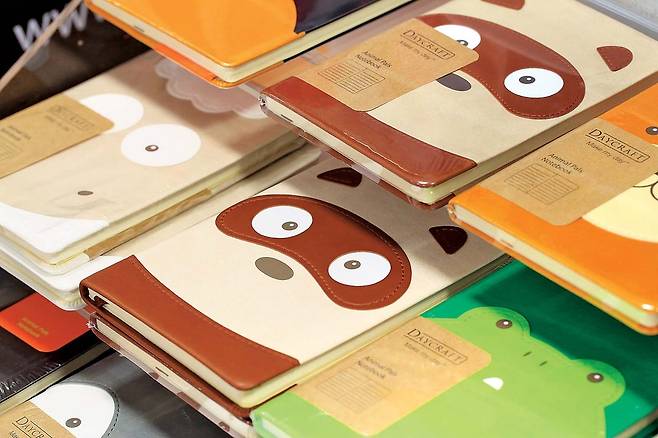 교보문고 핫트랙스 강남점에서 판매하고 있는 캐릭터 다이어리