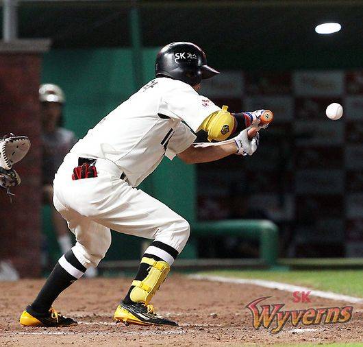 현역 희생번트 1위에 올라있는 조동화. SK 제공