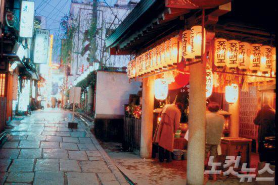 오사카 거리, 부산에서 출발하는 오사카행 땡처리항공권도 높은 인기를 얻었다.(사진=포커스미디어 제공)