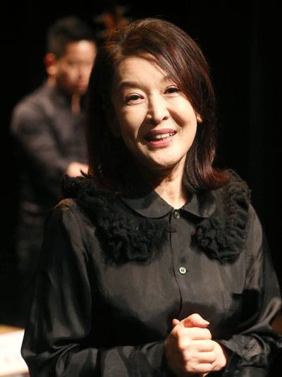 김석기 전 중앙종금 사장 부인인 연극배우 윤석화씨.