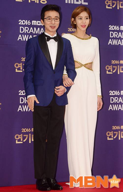 유이, 국진 오빠와 MBC 연기대상 MC를 맡았어요