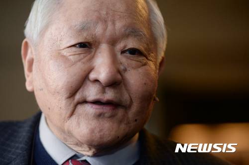 【서울=뉴시스】임태훈 기자 = 극단 '산울림' 임영웅 예술감독이 27일 오후 서울 마포구 산울림 소극장에서 뉴시스와 인터뷰를 하고 있다. 2016.12.28.   taehoonlim@newsis.com