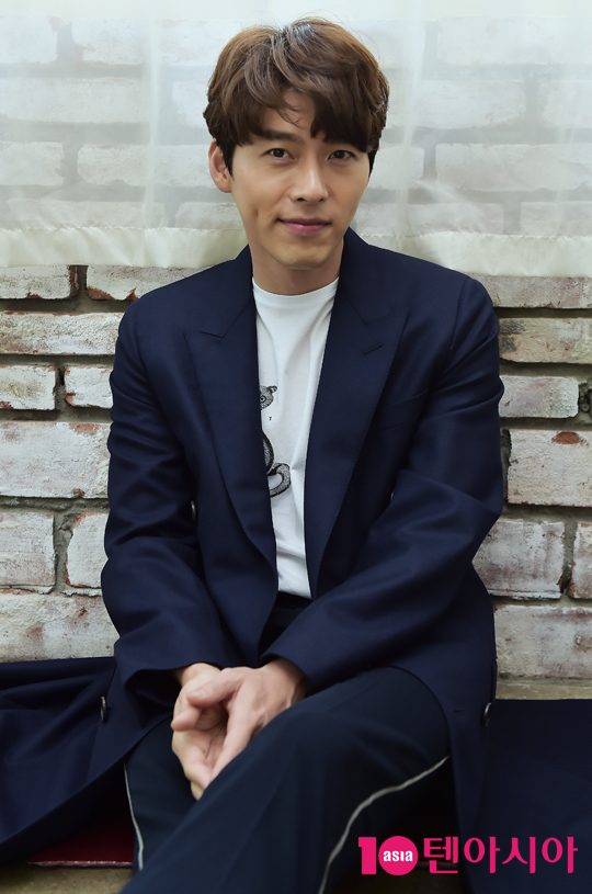 영화 ‘공조’에서 북한형사 림철령역을 열연한 배우 현빈이 12일 오후 서울 종로구 삼청동의 한 카페에서 텐아시아와 인터뷰에 앞서 포즈를 취하고 있다. / 사진=조준원 기자 wizard333@