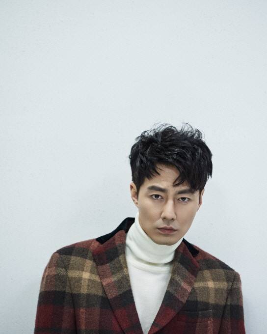 조인성. 사진 아이오케이컴퍼니