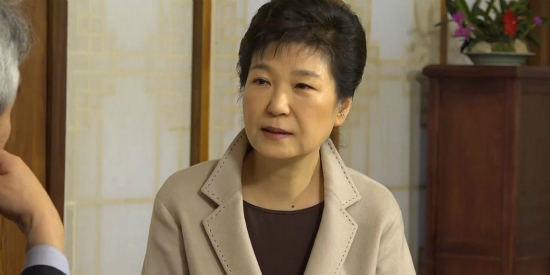 정규재TV와 인터뷰하는 박근혜 대통령 (사진=유튜브 영상 캡처)