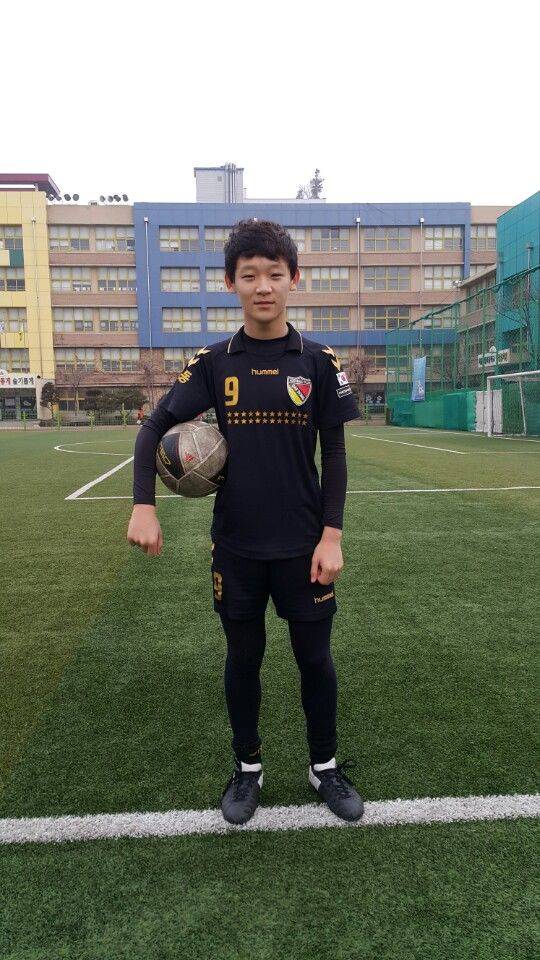 ▲차범근축구상 대상 전유상 군. 차범근 축구교실 제공