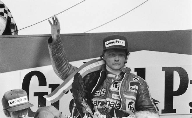 1977년 독일 그랑프리 우승 직후의 니키 라우다