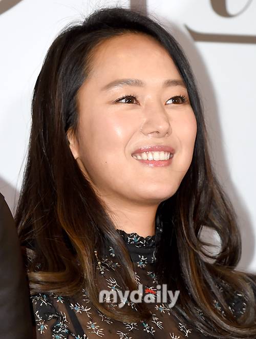 ▲ 윤진서 '기분좋은 미소'