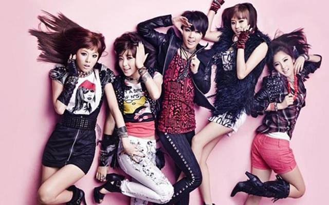 /포미닛의 데뷔 앨범 자켓