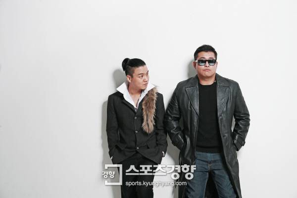 개그맨 조지훈(왼쪽)이 참여하는 세미트로트그룹 우리오빠. 사진 마이크엔터테인먼트