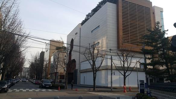 서울 신사동 도산공원 인근 명품거리. /온혜선 기자