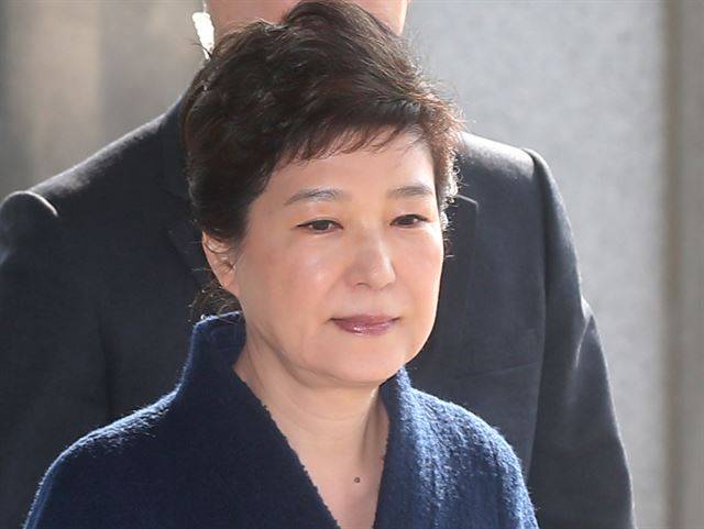 21일 오전 서울중앙지검에 출석한 박근혜 전 대통령의 모습. 고영권 기자