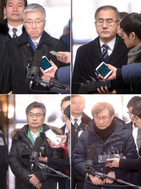 문화예술계 블랙리스트에 연루된 김종덕 전 문화체육관광부 장관(왼쪽부터 시계방향), 김상률 전 청와대 교육문화수석, 정관주 전 문체부 차관, 신동철 전 청와대 정무비서관. 지난 1월11일 오전 서울중앙지법 영장실질심사에 출석했을 때의 모습이다. 12일 새벽 김상률 전 수석의 영장만 기각되고 나머지 3명은 구속됐다. 뉴시스