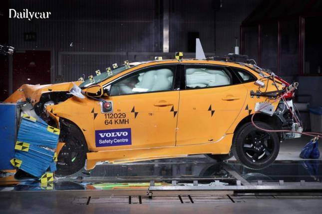 볼보, 충돌 테스트