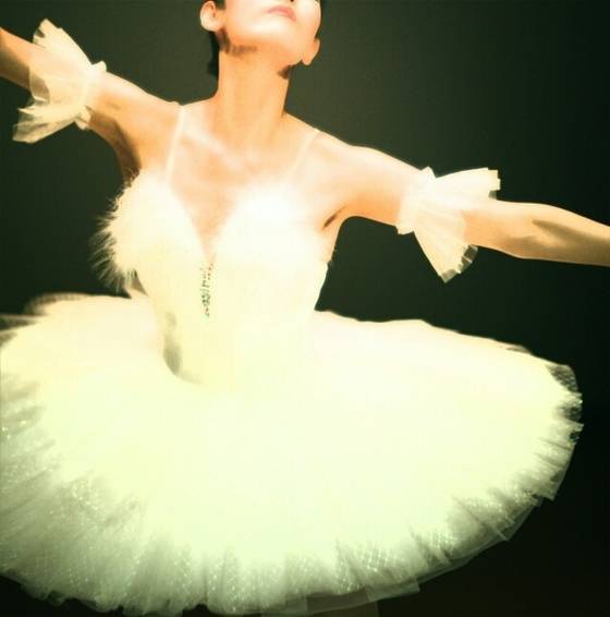 발레하는 여기자 전수진의 '건강하게 아라베스크' [사진 나선영 발레스튜디오]