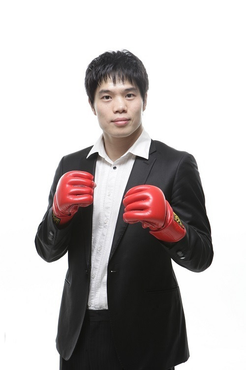 UFC 김대환 해설위원의 XTM 리얼리티 프로그램 ‘주먹이 운다’ 출연 당시 프로필 사진.