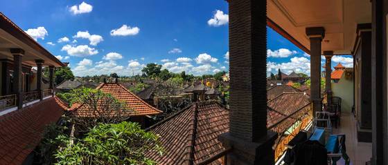 숙소에서 내려다 본 우붓 풍경.