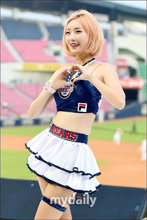 ▲ 치어리서 서현숙 '하트 발사'
