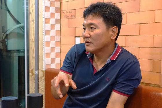 ‘요리가 있는 집’ 주인 채성태씨는 ‘전복의 달인’으로 불린다. 해천탕을 필두로 전복으로 할 수 있는 요리 수십 가지를 개발했다. 선수 출신으로 지도자 자격증을 소지한 유도인이기도 하다.