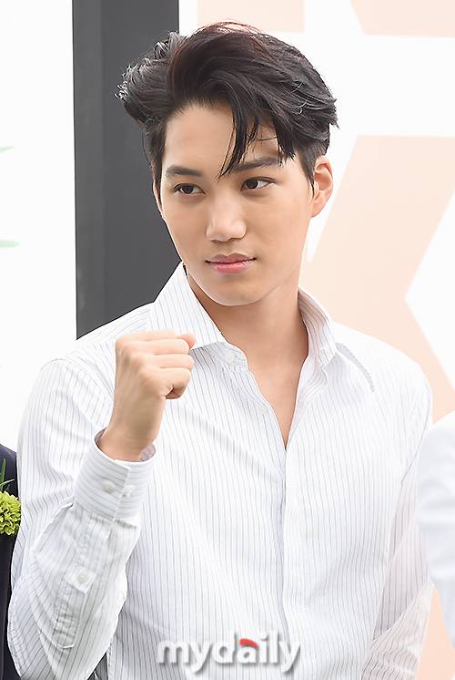 ▲ 카이 '저도 복고예요'