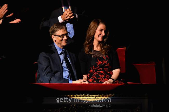 빌 게이츠와 그의 아내 멀린다 게이츠