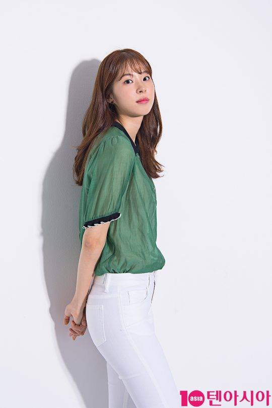 배우 서은수가 서울 중구 청파로 한경텐아시아에서 진행된 인터뷰에 앞서 매력을 발산 중이다. /사진=이승현 기자lsh87@