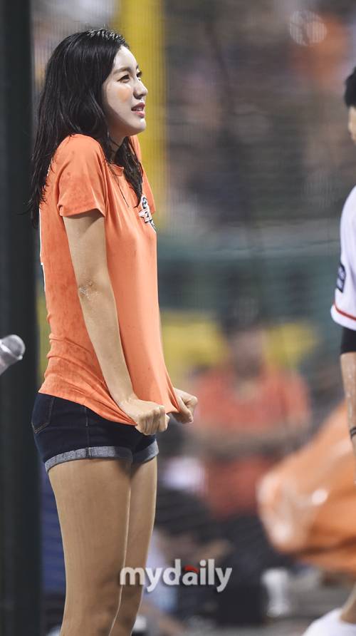 ▲ '흠뻑 젖은 김연정'