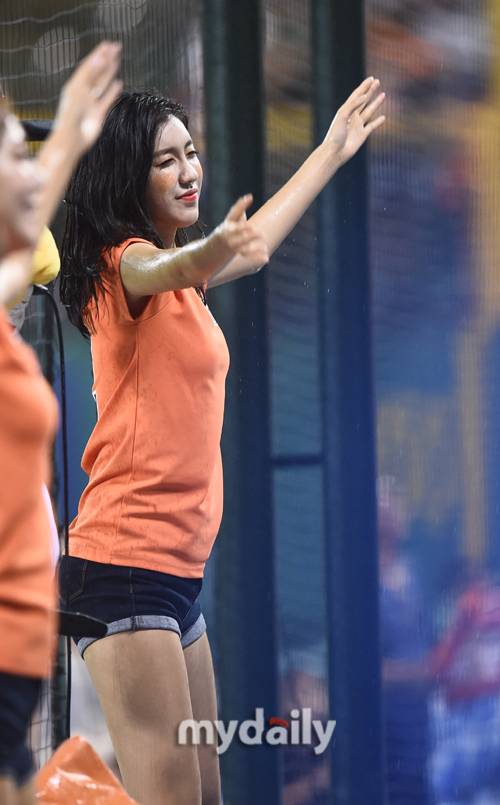 ▲ 김연정 '젖으니까 더 섹시해'