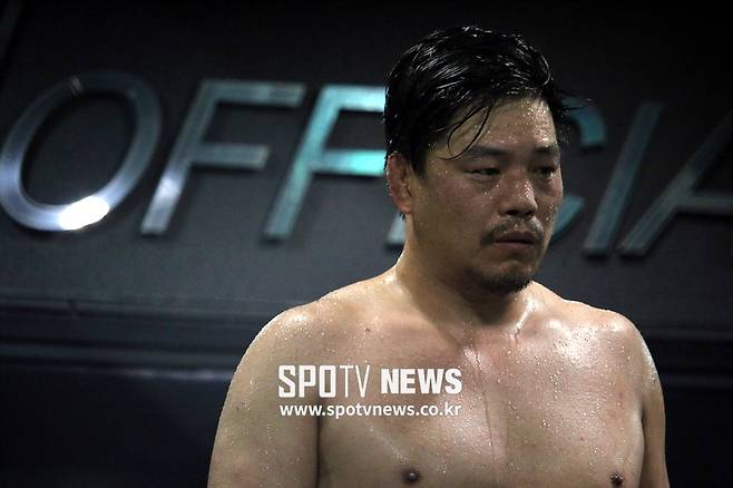 ▲ 최무배는 여전히 구슬땀을 흘린다. ⓒ이교덕 기자