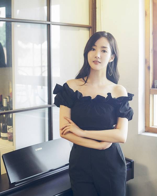 스포츠한국과 박민영이 만났다. 사진=문화창고 제공