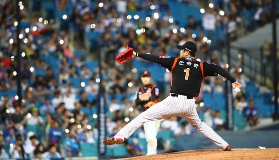 커터를 구사하는 손승락. [롯데 자이언츠]