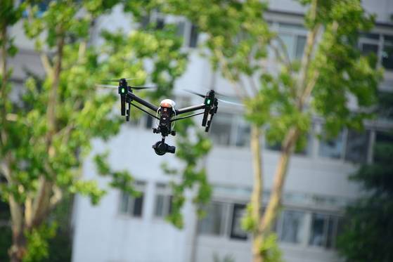 드론은 산업, 공공, 군사, 레저를 비롯해 굵직한 것만 192개에 달할 정도로 활용 분야가 늘어나고 있다.