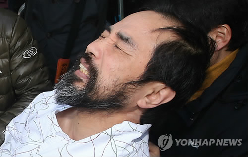 검찰은 마크 리퍼트 주한 미국 대사를 습격해 구속기소된 김기종(55)씨. (연합뉴스 자료사진)