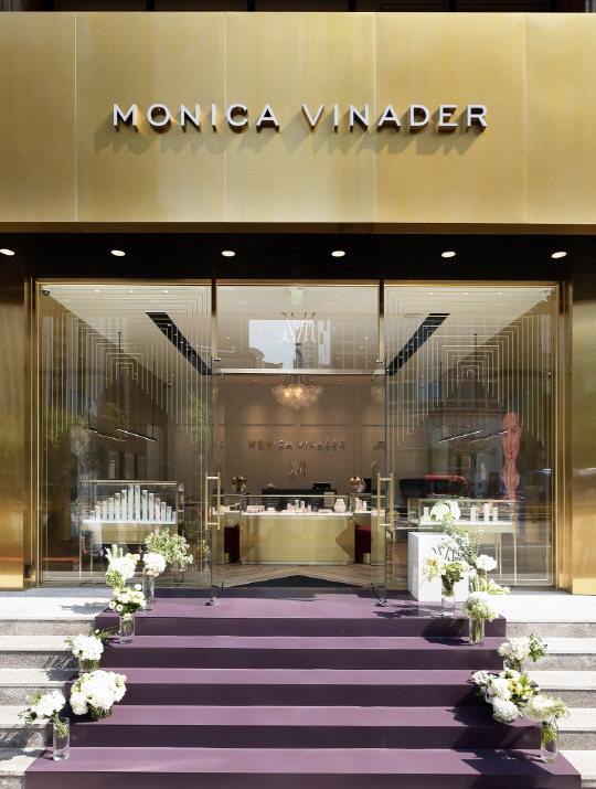 모니카 비나더(MONICA VINADER), 국내 첫 부티크 매장